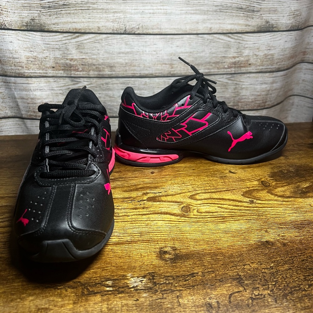 Puma Tazon 6 Women’s Sneakers- Black & Red Rose